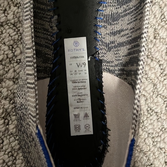 Discontinued Rothys size 9 - Picture 3 of 3
